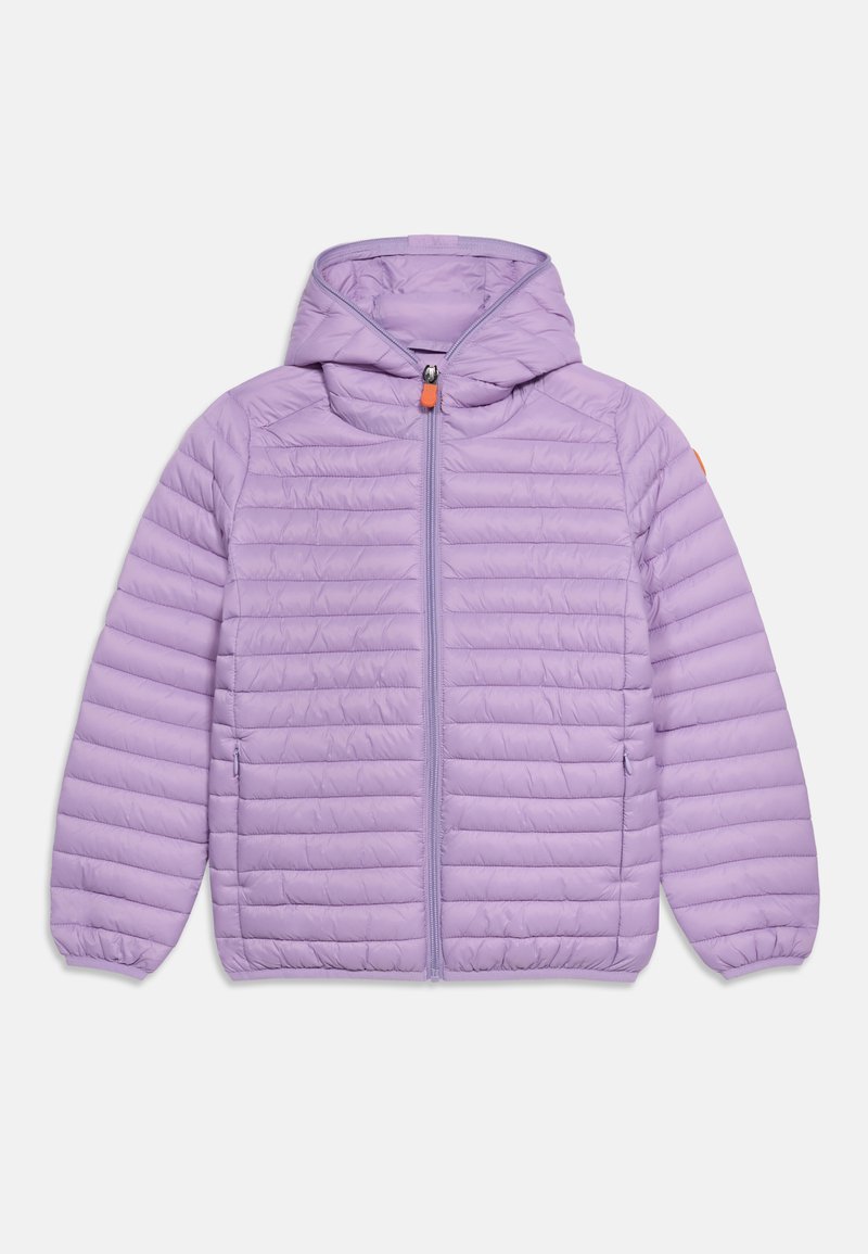 Ανοιχτό μοβ καπιτονέ μπουφάν με κουκούλα, πλήρες φερμουάρ μπροστά και πλαϊνές τσέπες, σχεδιασμένο για ζεστασιά και casual χρήση.