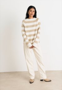 BOSS FEBISAN - Strickpullover - beige/off-white