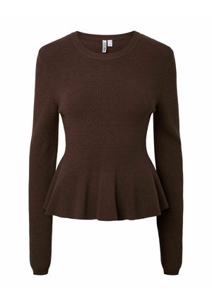 Pull en maille côtelée marron foncé avec manches longues, col rond et détail volanté à la taille.