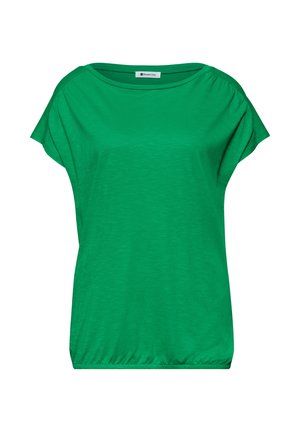 Blusa verde de mujer con mangas cortas, cuello redondo y dobladillo ligeramente fruncido, hecha de tela ligera, etiqueta con la marca "Street One".