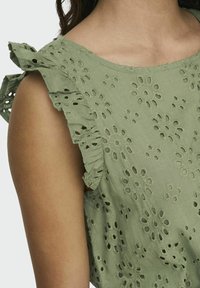 JDY REGULAR CUT ROUND NECK VOLUMINOUS ARM - Vestito casual - oil green