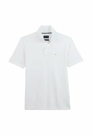 Chemise polo blanche avec un col et une patte de boutonnage à trois boutons. Tissu doux, manches courtes et détail minimal du logo sur la poitrine.