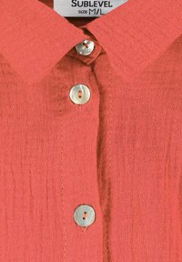 Sublevel LEGERE LOOK MIT KNOPFLEISTE - Button-down blouse - orange