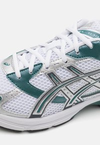 ASICS SportStyle GEL-1130 UNISEX - Sapatilhas - white/dark neptune