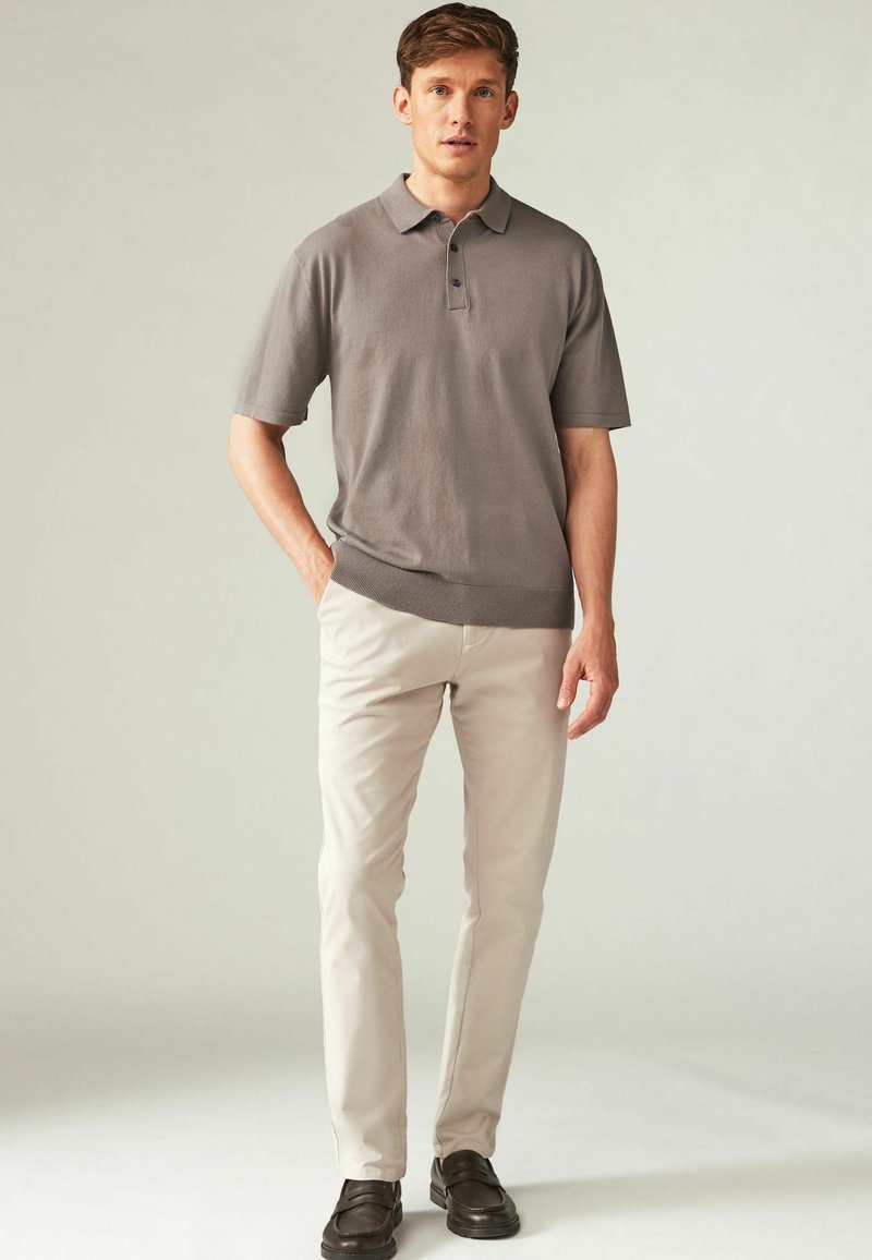 Next SHORT SLEEVE - REGULAR FIT - Pólóing - grey brown