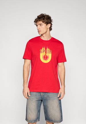WOMEN EURO 25 SPAIN T-SHIRT - Vestuário de equipa nacional - better scarlet