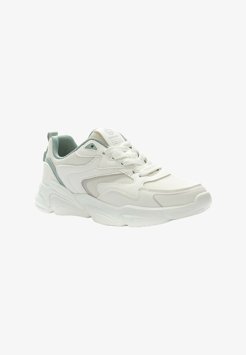 Scarpa atletica bianca con tomaia in mesh e sintetico, con accenti verde chiaro, suola testurizzata e chiusura con lacci tradizionale.