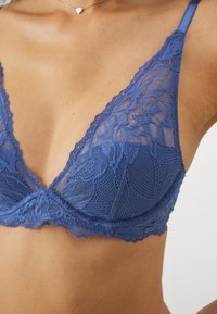 Calvin Klein Underwear LIGHT LINED PLUNGE SED COMFORT LOTUS - Liemenėlė su lankeliais - true navy