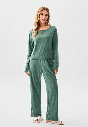 SET - Nachtwäsche Set - green