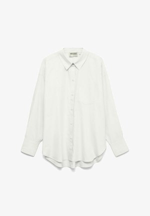 Valge pikkade varrukatega nööpidega särk klassikalise kraega, kaardus äärega ja rinnataskuga; valmistatud siledast ja kergest kangast.