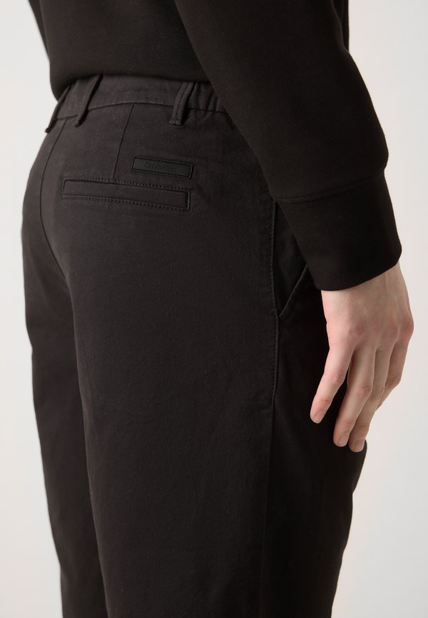 MODERN STRAIGHT - Shorts3