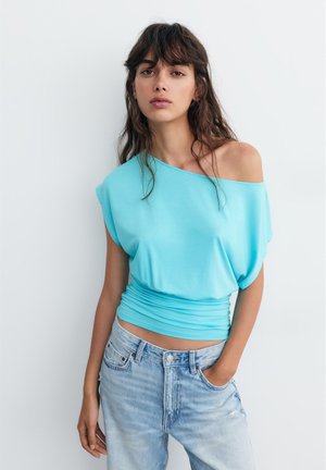 PULL&BEAR, GATHERED ASYMETRIC TOP - ASYMMETRIC TOP - Nyomott mintás póló - turquoise
