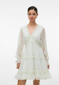 Vero Moda VMSMILLA FRILL  - Vardagsklänning - bright white