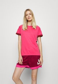 Hummel LEAD WOMEN - T-shirt med print - raspberry sorbet