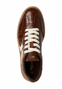 Brown, crocodile-textured leather sneaker with white laces and a tan rubber sole. Features a logo on the tongue and a smooth interior lining.