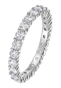 Bague d'éternité en argent poli, ornée d'une rangée de pierres en zircon cubique transparent, montées en griffes, mettant en valeur un design continu.