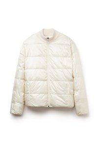Vit puffjacka med ribbat krage, framdragkedja och quiltad yta. Har en kort design och mjuk, glänsande finish.