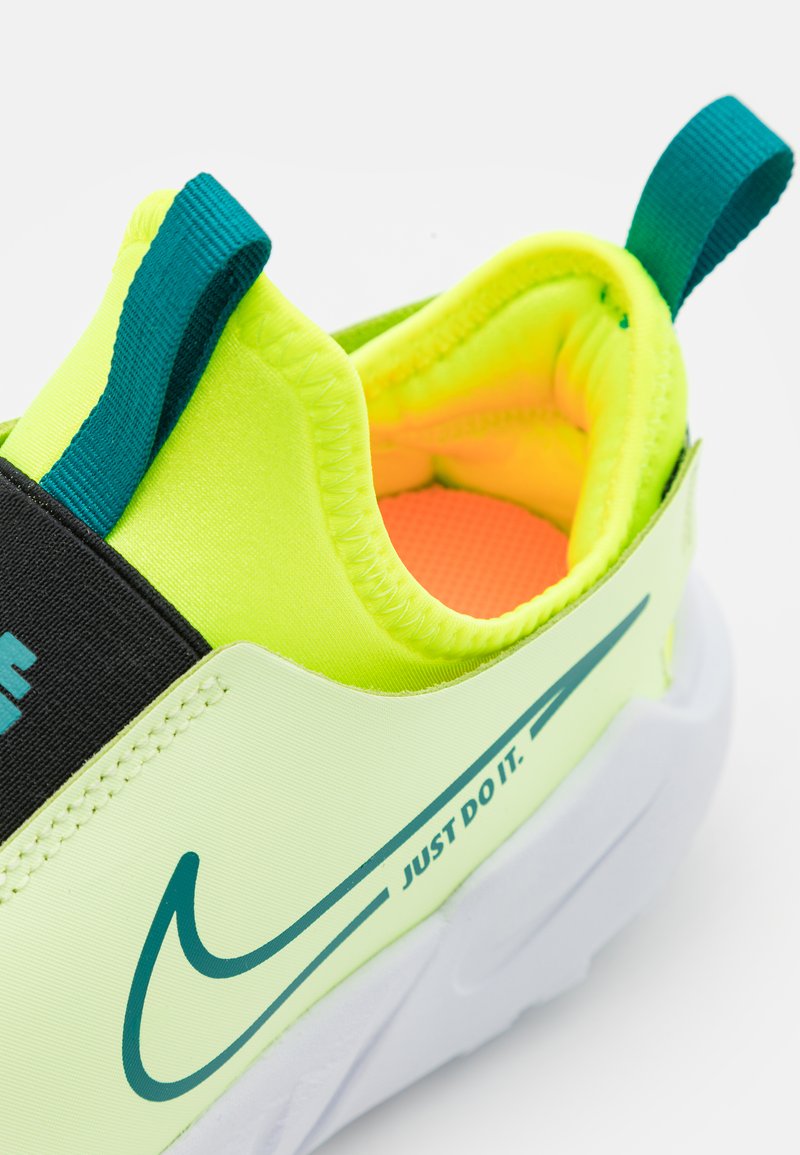 nike presto jaune fluo