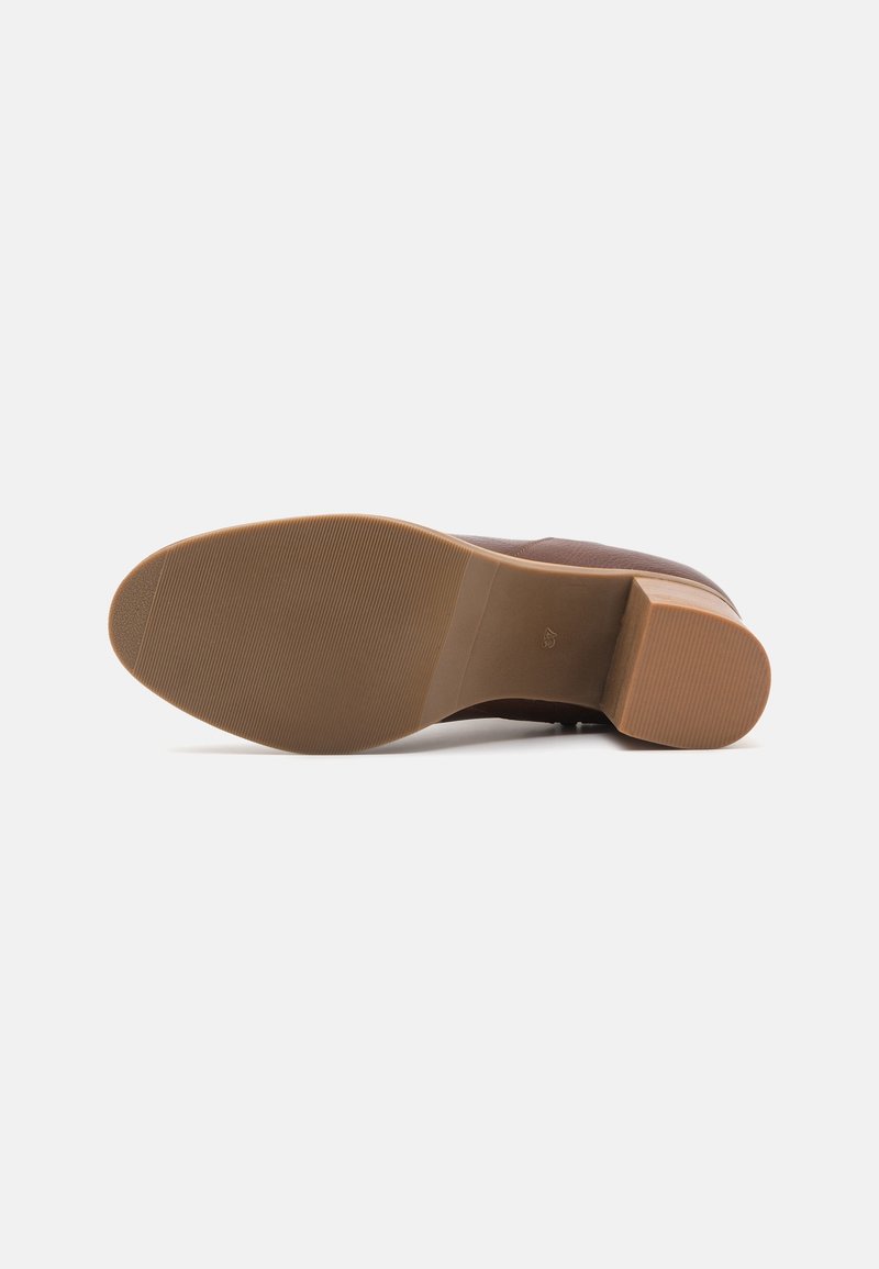 Chaussure été Cuir Marron Talon Compensé Ana Mariana Pointure 41 - Occasion