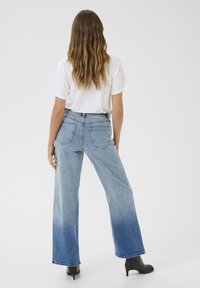 Kaffe KAMIALA HW - Jeans relaxed fit - light blue denim ombre