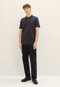 TOM TAILOR DENIM MIT LOGO - Polo - coal grey