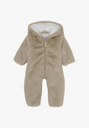 Beige nepbont overall met een witte binnenvoering, volledige ritssluiting en capuchon. Kenmerkend zijn de zachte textuur en de ronde mouwen voor extra comfort.