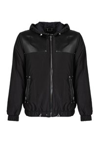 Giacca nera con cappuccio, chiusura frontale con zip e tasche laterali con zip. Tessuto opaco con dettagli in pelle lucida sul petto e ai lati.