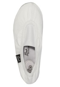 Weiße Lederballetschuhe mit elastischer Öffnung, glatter Oberfläche und gepolstertem Fußbett. Verfügt über ein kleines schwarzes Logo-Tag an der Seite. Größe 30.