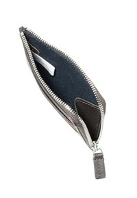 Zippered wallet in dark leather with a smooth texture, gray interior fabric, and a silver zipper. Features an inner card slot and tag.