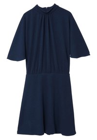 Robe bleu marine avec manches courtes évasées, col haut et détails froncés au niveau du corsage. Tissu doux avec une texture lisse.
