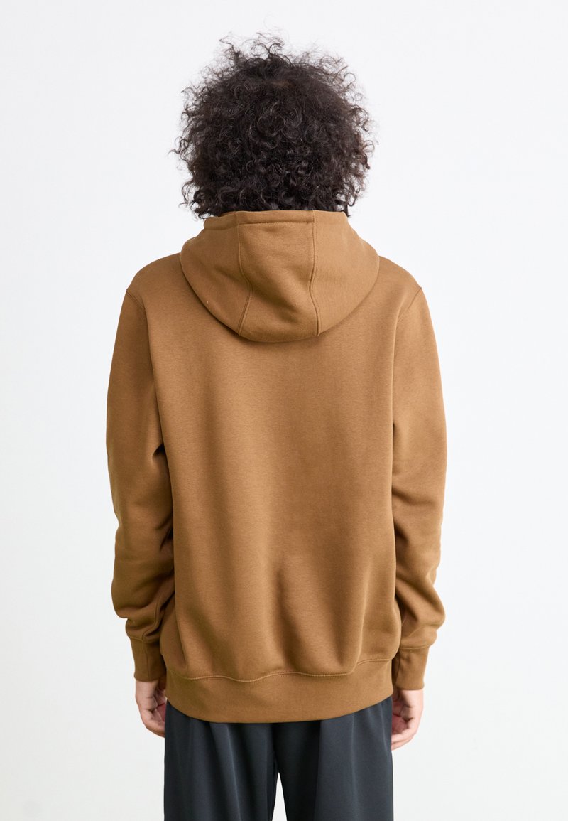 Nike Sportswear CLUB HOODIE - Mikina s kapucí - mosswood brown