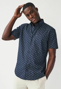 Next - OXFORD FIT SHORT SLEEVE REGULAR FIT - Camicia - navy blue flamingo Immagine in miniatura 1