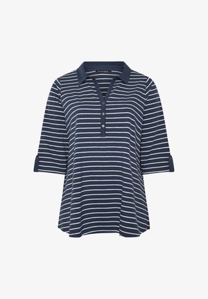 Polo de rayas horizontales en azul marino y blanco, con mangas de tres cuartos, tapeta con botones y cuello.