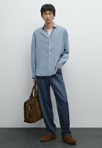 Massimo Dutti LIGHTWEIGHT SLIM FIT - Camicia - blue