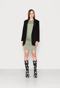 JDY JDYFROSTY RUCHING DRESS - Vestido de malha - sea spray