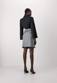 iBlues BRONTE - Kietaisuhame - grigio