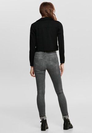 Kurtka ze skóry ekologicznej