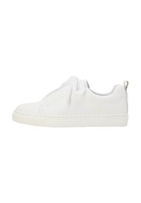 Adidași din piele albă cu vârful rotunjit, șnururi din material, talpă texturată și o mică bucată de prindere la călcâi. Design minimalist.