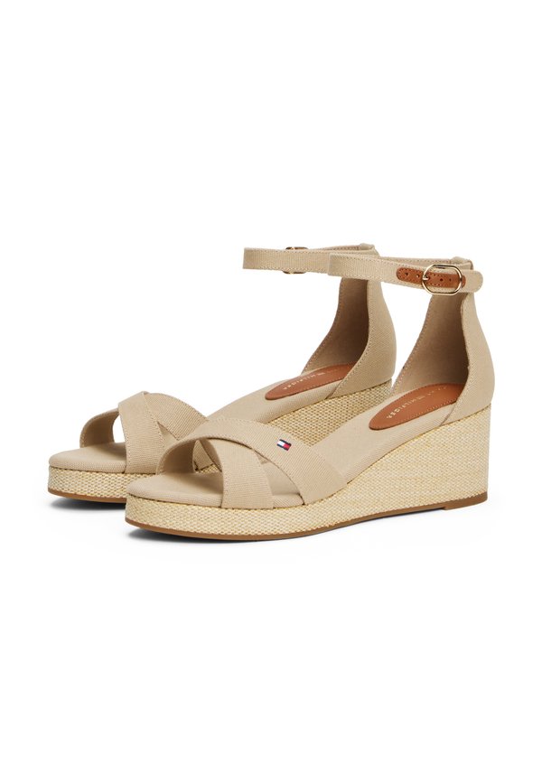 Wedge sandals - horseradish2