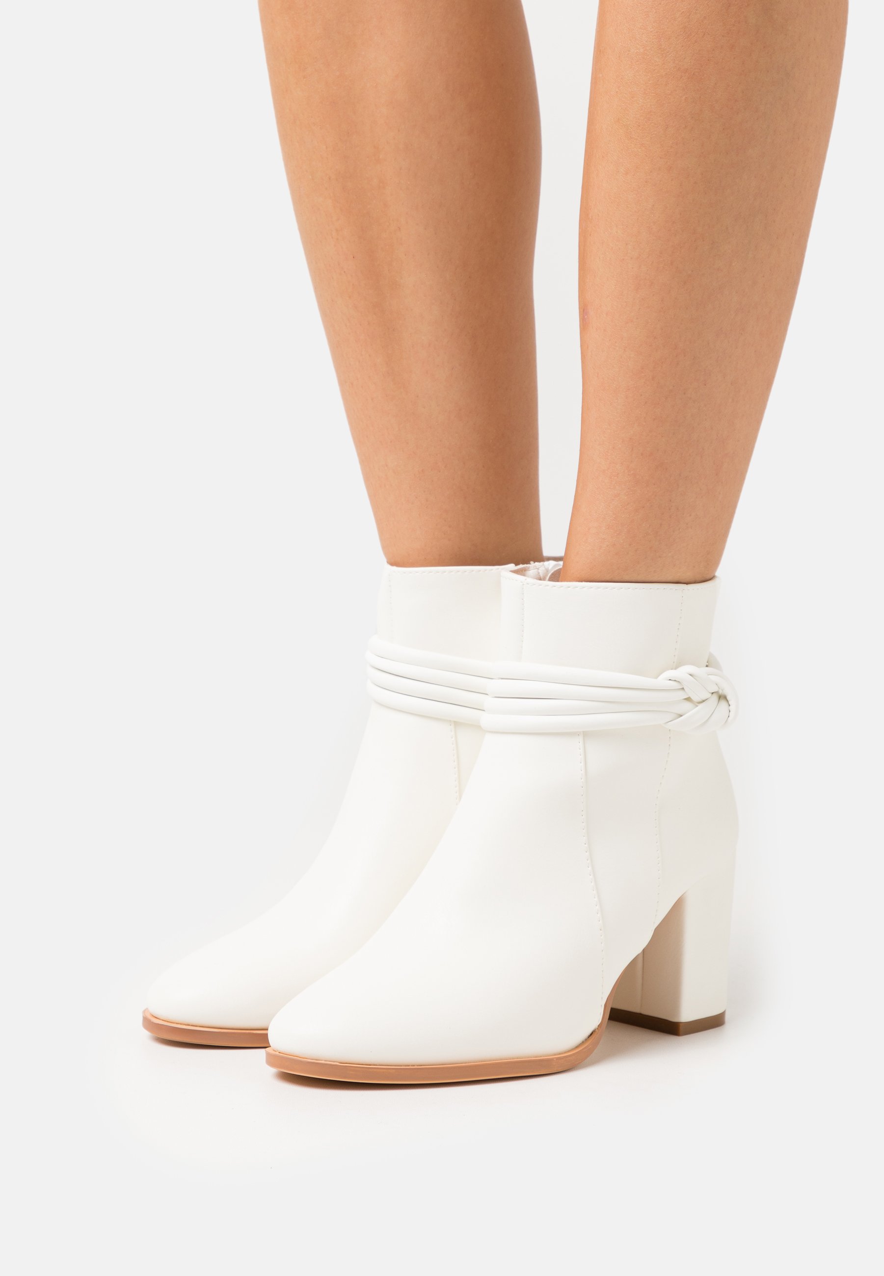 Field bajos - white/blanco - Zalando.es