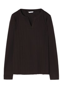 Blouse marron à manches longues avec un col en V, présentant une texture côtelée et des coutures verticales sur le devant, réalisée en tissu doux.