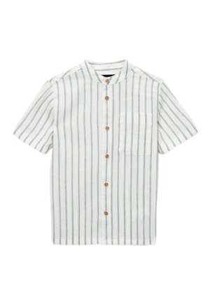 Chemise blanche à manches courtes avec des rayures verticales vertes, boutons en bois sur le devant, col mao et poche poitrine côté droit.