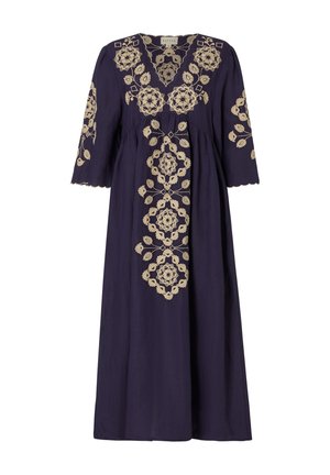 Marineblaues Midikleid mit beiger Blumenstickerei am V-Ausschnitt, an den Ärmeln und vorne, mit 3/4-Ärmeln und wellenförmigen Ärmelsäumen.
