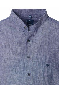 Casual linnen overhemd in lichtblauw, met een mandarin collar, twee knoopsluitingen en een kleine linker borstzak met gestikte details.