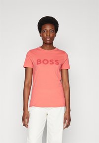 BOSS ELOGO - Triko s potiskem - bright pink