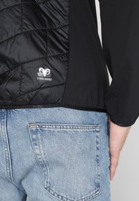 Salewa Běžecká bunda - black