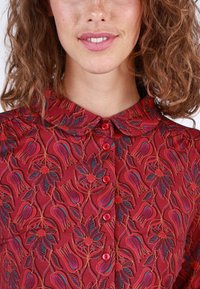 Lykka du Nord VALENTINA - Button-down blouse - dark grape