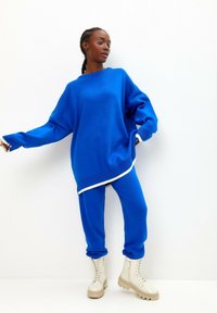 Cesare Gaspari OVERSIZED JOGGER SET  - Spodnie treningowe