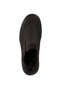 Braune Leder-Einschubschuhe mit Wildlederakzenten, Gummisohle, gepolstertem Kragen und kontrastierenden Nähdetails. Leichtes und flexibles Design.