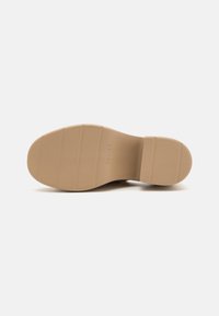 Nubikk VENGA SLIDE - Ciabattine con tacco - beige